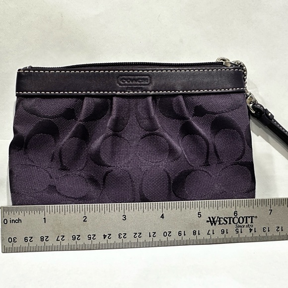 Coach wristlet - Picture 2 of 3